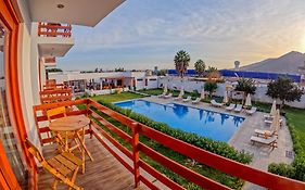 Hotel La Colina  3*